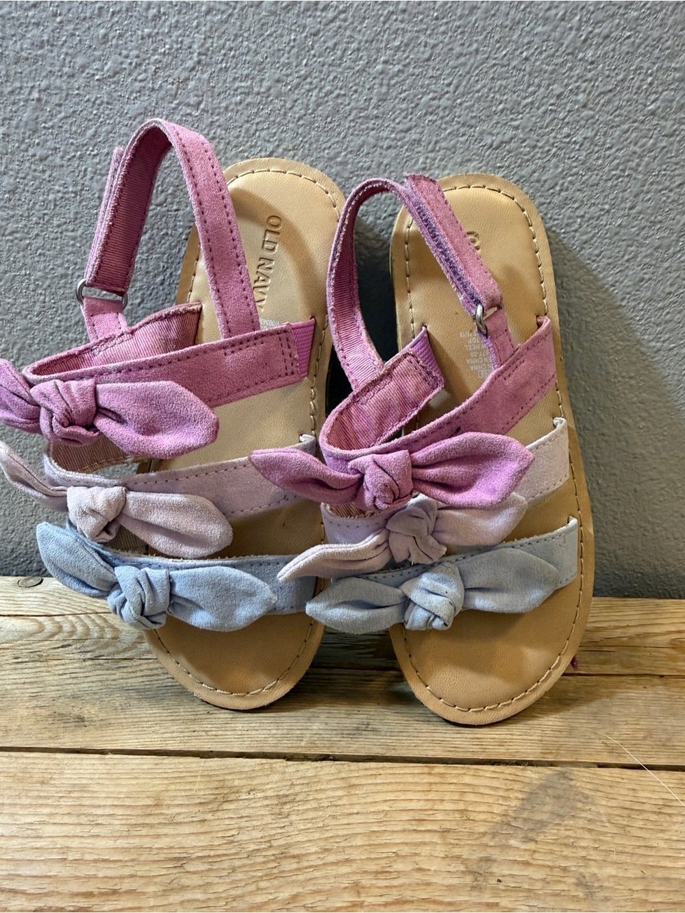 Old Navy Girls' Pink & Light Blue Knotted Strap Sandals